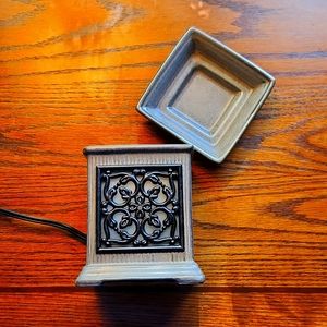 Scentsy Full size Jane Warmer - no bulb